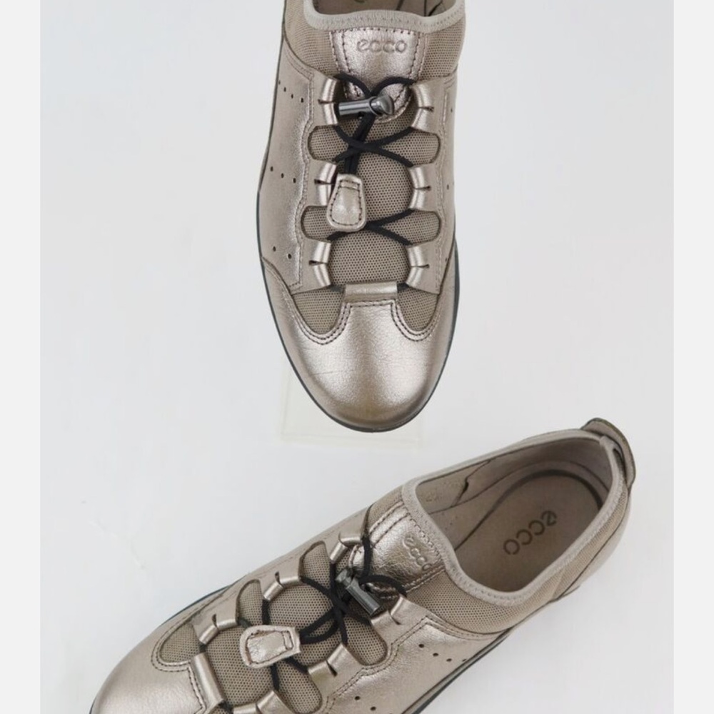 ECCO Metallic Sneakers, size 39, great condition!